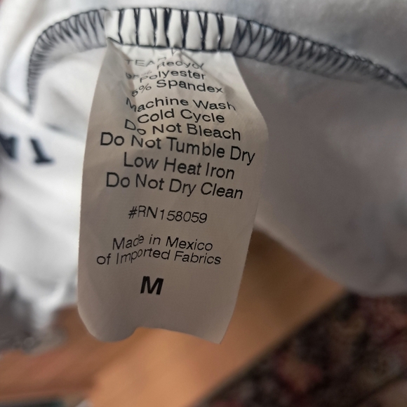 Tall Boy Ski Club Hoodie Size M - Picture 3 of 3